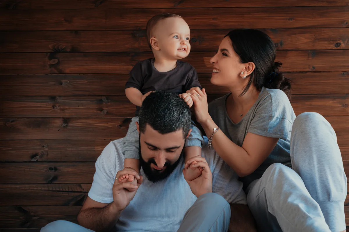 Família em sessão de terapia